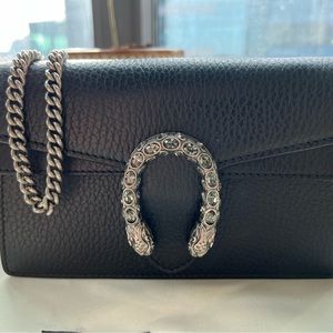 Gucci Super Mini Dionysus bag